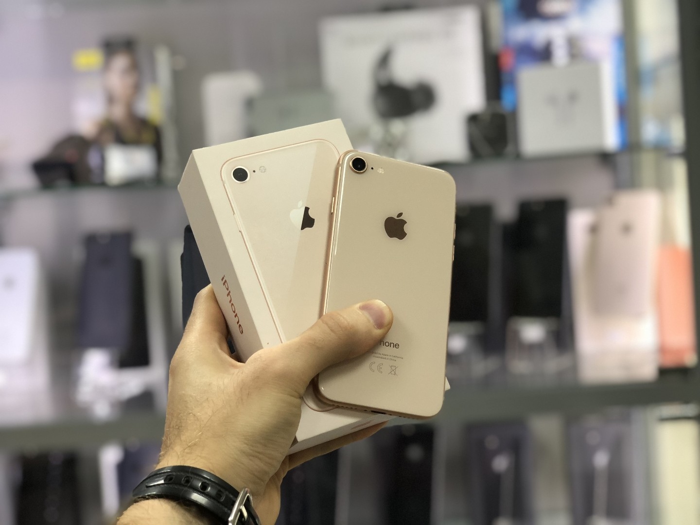 Apple iPhone 7 Plus 128 Гигабайт Белый Бу овладеть по iphone xr бу части цене 16500 00 Лучшие тарифная ставка во Омске с доставкой
